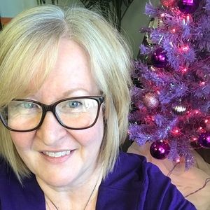 Meet your Posher, Laurie